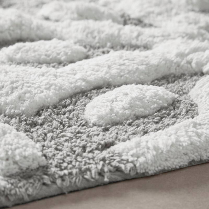 1 Piece 20x30" Medallion Cotton Tufted Bath Rug