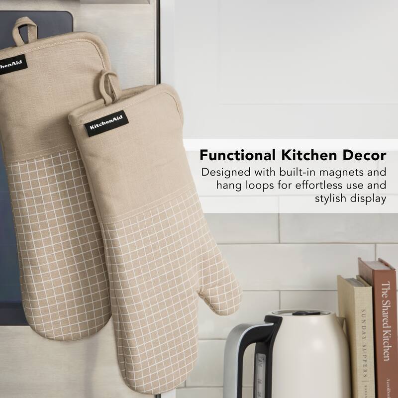 KITCHENAID Gourmet Series Gridlines Oven Mitts 2-Pack Set, Heat Resistant up to 600°F, Soft Silicone Grip, Magnetic Cuff