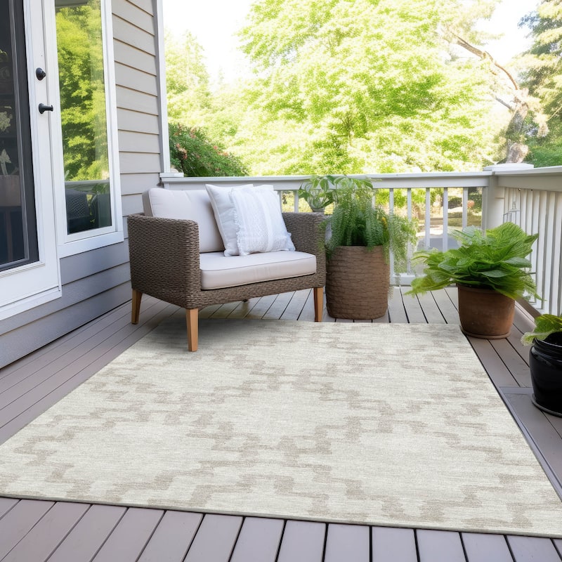 Machine Washable Indoor/ Outdoor Chantille Geo Trellis Rug - Ivory - 5' x 7'6"