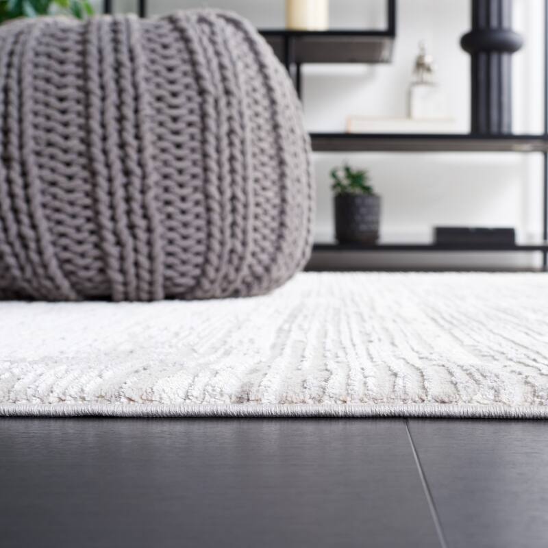 SAFAVIEH Diamond Einfrid Modern Abstract Fringe Rug
