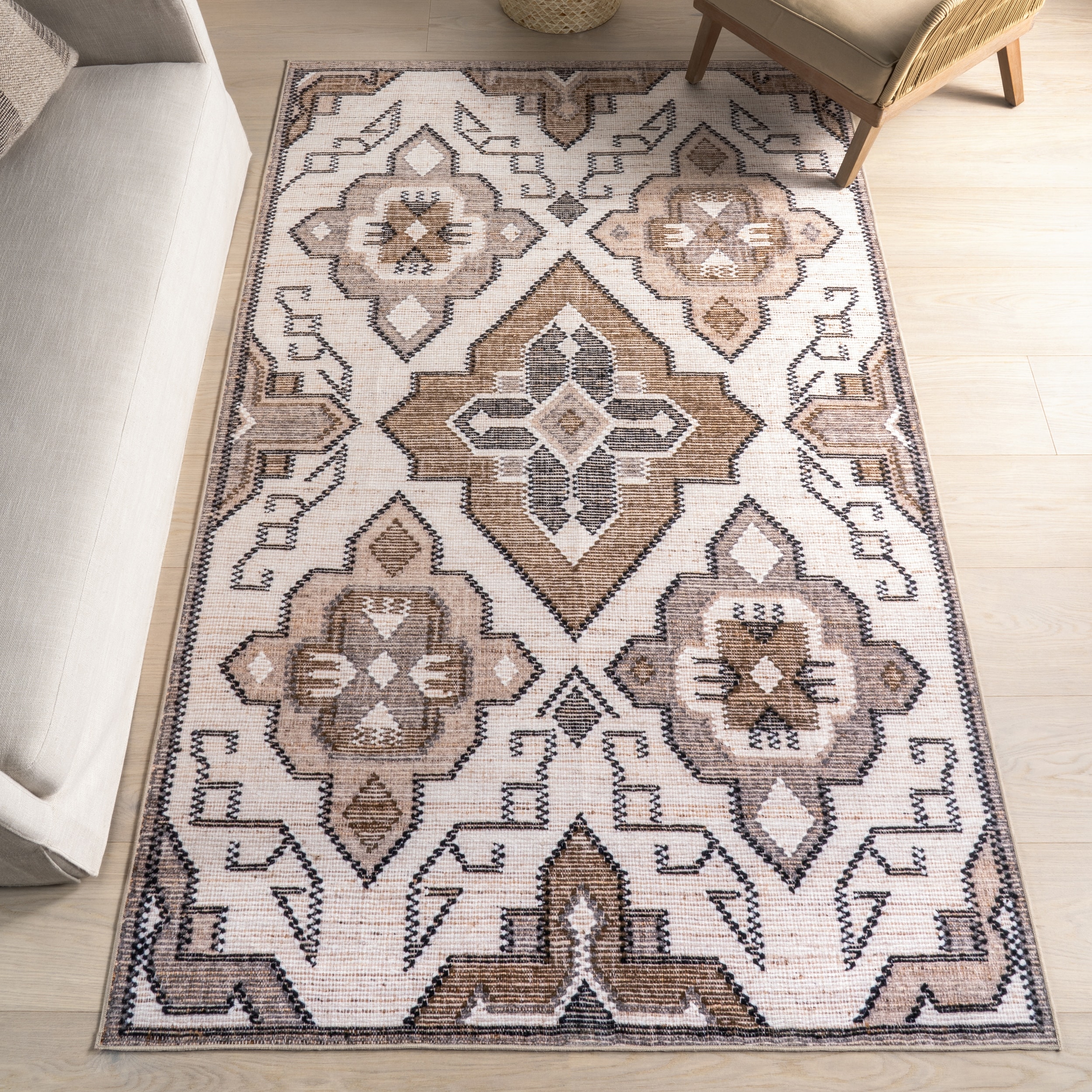Nuloom Kalilah Medallion SplashGuard Machine Washable Area Rug