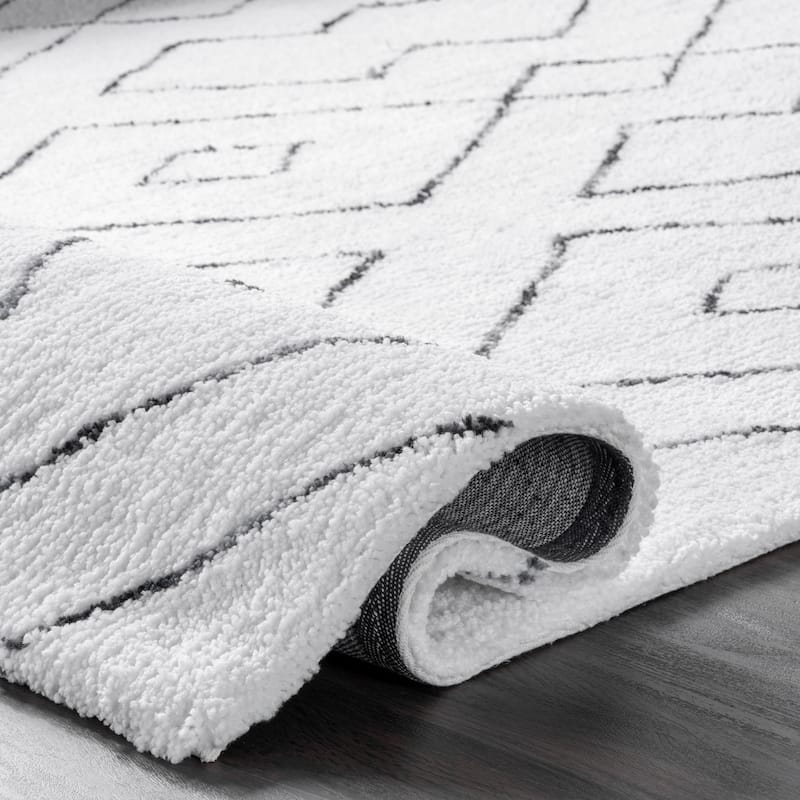 Nuloom Willow Contemporary Diamond Shag Area Rug