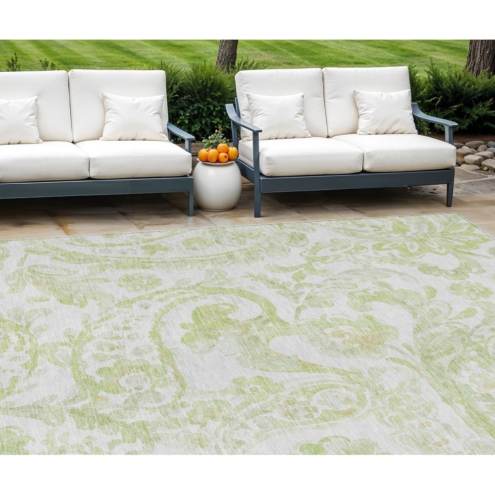 HomeRoots Paisley Transitional Rectangle Outdoor Rug