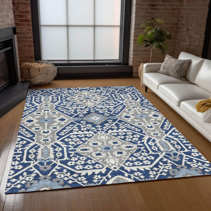 Machine Washable Indoor/ Outdoor Chantille Traditional Medallion Rug
