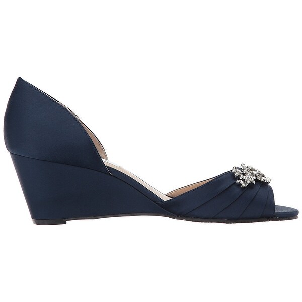nina emiko wedge