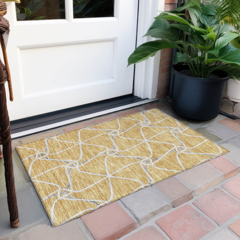 Machine Washable Indoor/ Outdoor Contemporary Links Chantille Rug - Gold - 1'8" x 2'6"