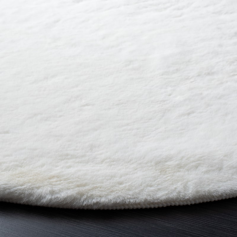 SAFAVIEH Faux Sheep Beniko Llinos 2.4-inch Thick Rug