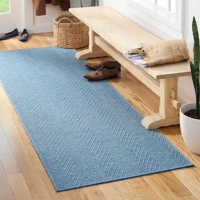 TOWN & COUNTRY BASICS Pax Herringbone Textured Solid Machine Washable Area Rug Blue