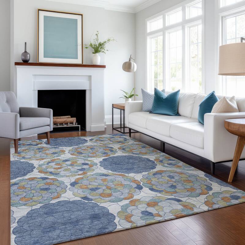 Machine Washable Indoor/ Outdoor Mosaic Cluster Chantille Rug