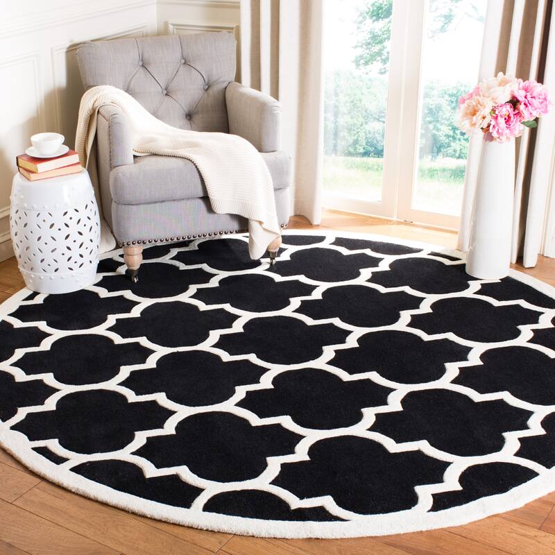 SAFAVIEH Handmade Chatham Vally Modern Moroccan Wool Rug - 7' Round - Black/Ivory