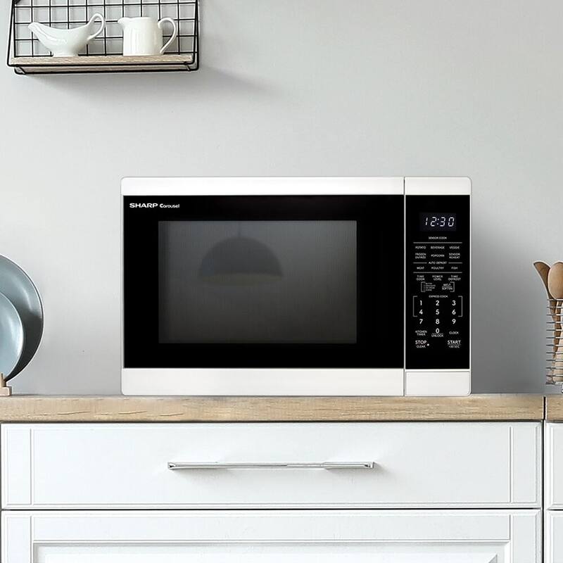 Sharp 1.4 CF Countertop Microwave Oven
