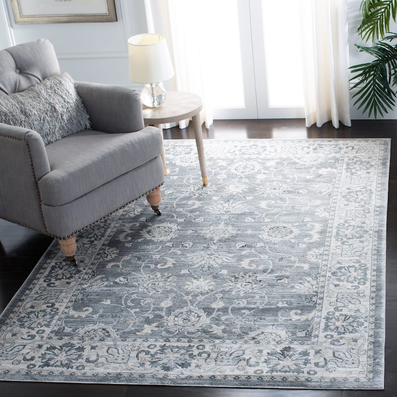 SAFAVIEH Isabella Hazbie Traditional Floral Oriental Area Rug - Grey/Cream - 5' 3" x 7' 6"