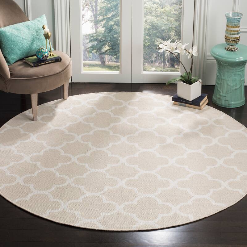 SAFAVIEH Handmade Flatweave Montauk Tristan Casual Cotton Rug - 6' Round - Beige/Ivory
