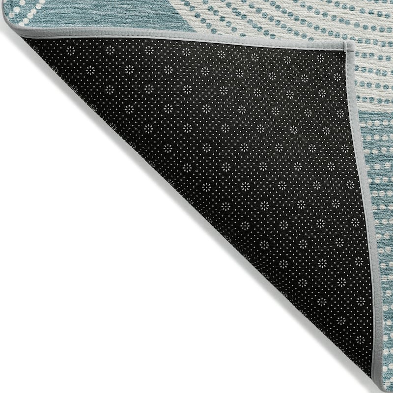 Machine Washable Indoor/ Outdoor Geo Circles Chantille Rug