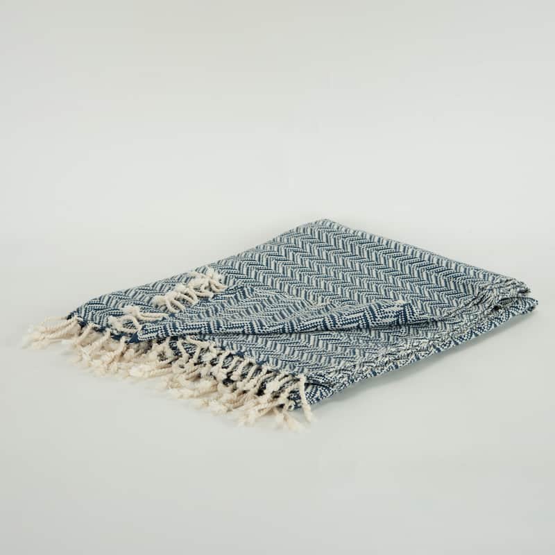 Rizzy Home Chevron Hand Loomed Woven Throw - Navy/ Natural