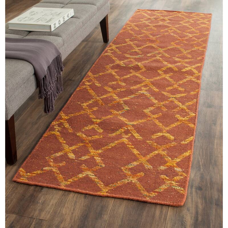 SAFAVIEH Handmade Straw Patch Danyell Modern Wool Rug - 2'3" x 8' Runner - Rust/Gold