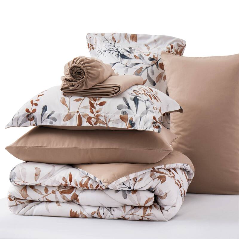 All Season Floral Printed Reversible 7-Piece Bed in a Bag With Sheet Set