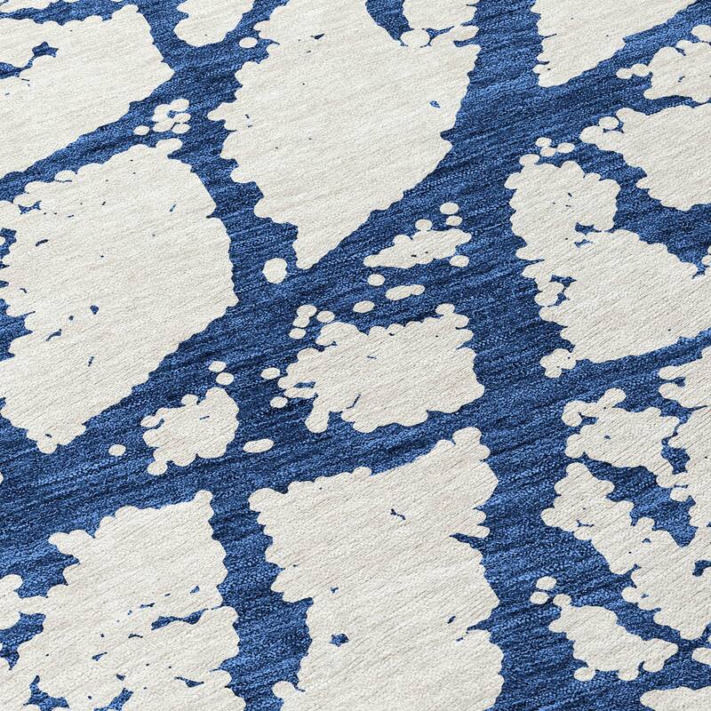 Machine Washable Indoor/ Outdoor Abstract Contemporary Chantille Rug