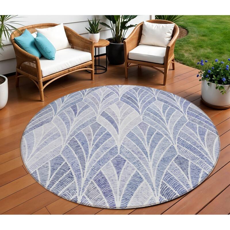 HomeRoots Geometric Transitional Rectangle Outdoor Rug - 8' Round