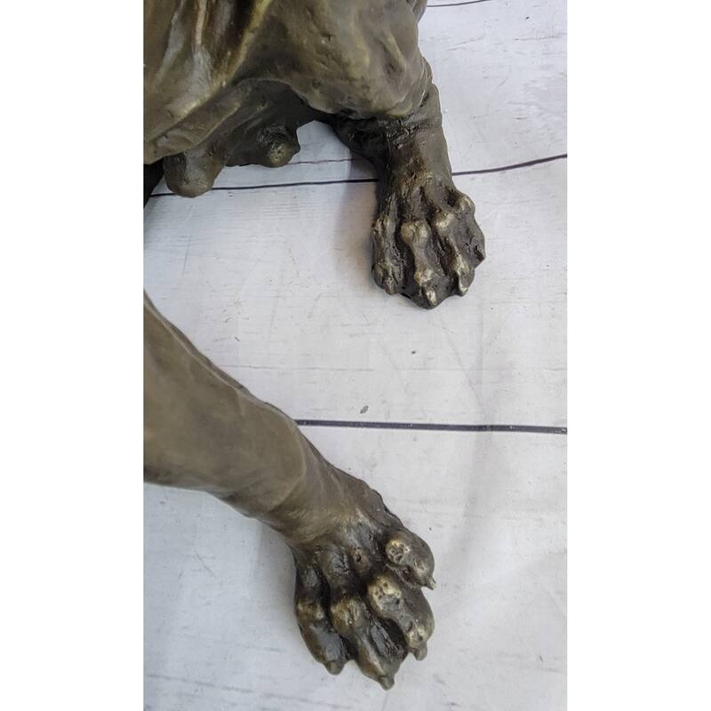 Bloodhound Bet Hound Wrinkly Dog Figure Statue Sculpture 14 Inches X 18 Inches