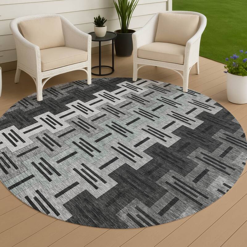Machine Washable Indoor/ Outdoor Modern Wamego Chantille Rug - Black - 8' x 8'
