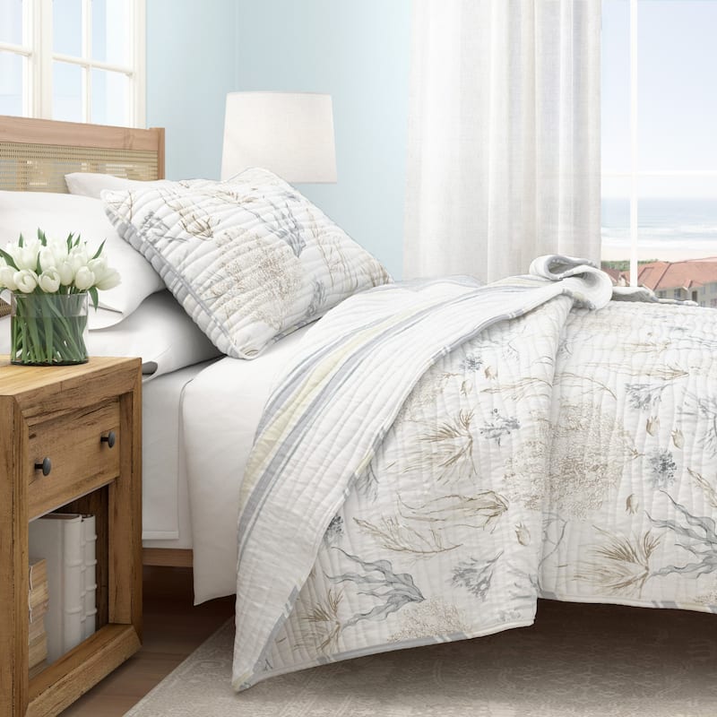 Linery & Co. Coastal Coral Stitched Quilt Set with Shams - Sea Maze - Twin