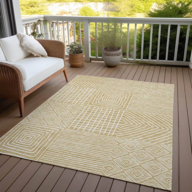 Machine Washable Indoor/ Outdoor Modern Mosaic Chantille Rug