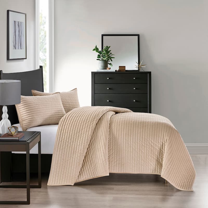 Pointehaven Heavy-Weight Oversized Channel Design Velvet Quilt Sets