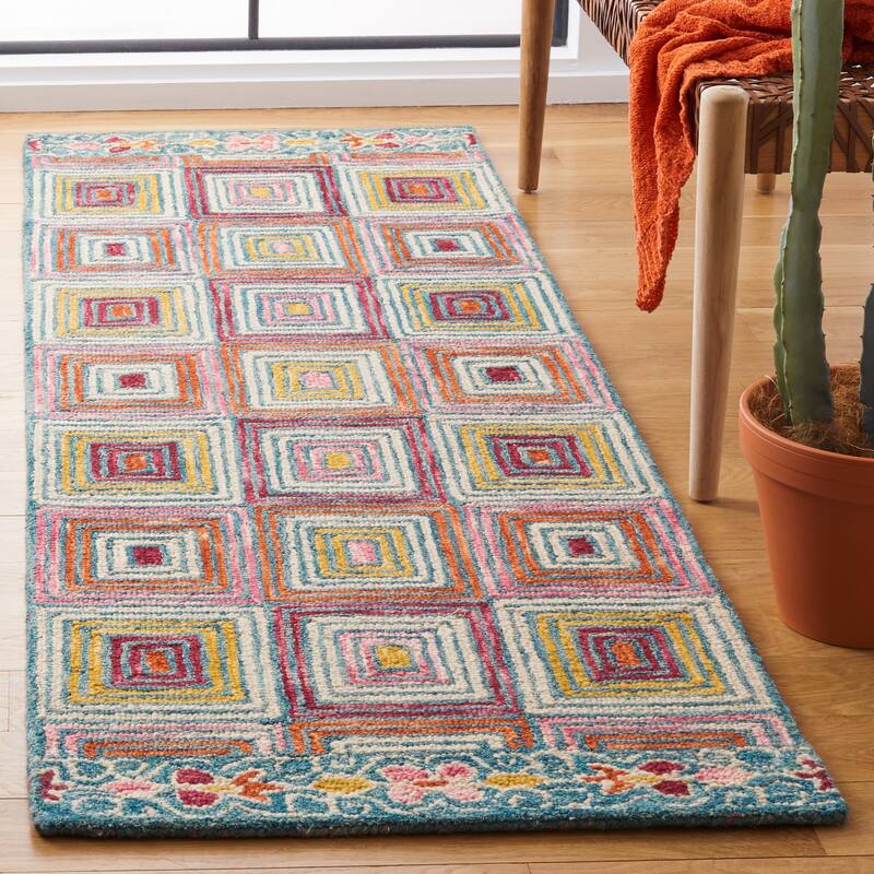 SAFAVIEH Handmade Aspen Romanina Bohemian & Eclectic Tribal Wool - 2' 3" x 8' - Pink/Gold - Runner