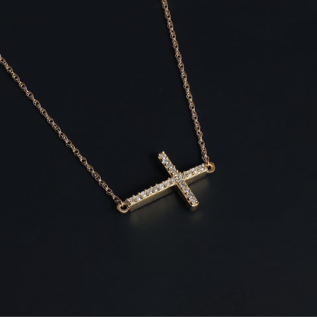 10K Gold 1/20ct TDW Diamond Cross Pendant Necklace for Women