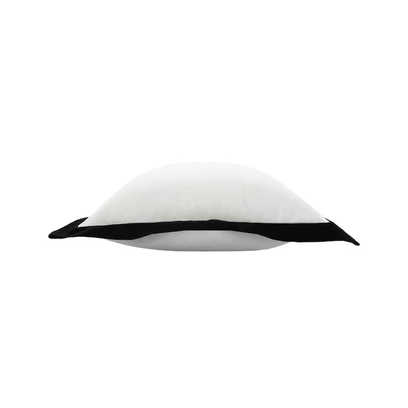 HomeRoots 20" X 20" White And Black 100% Cotton Geometric Zippered Pillow