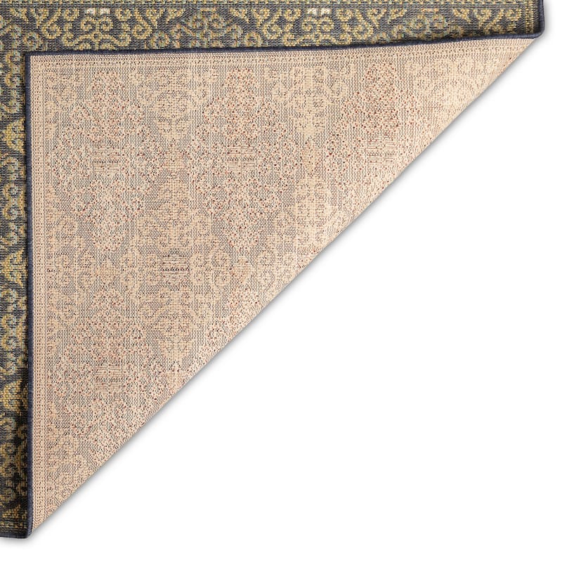 Liora Manne Patio Suzani Diamonds Indoor/Outdoor Rug