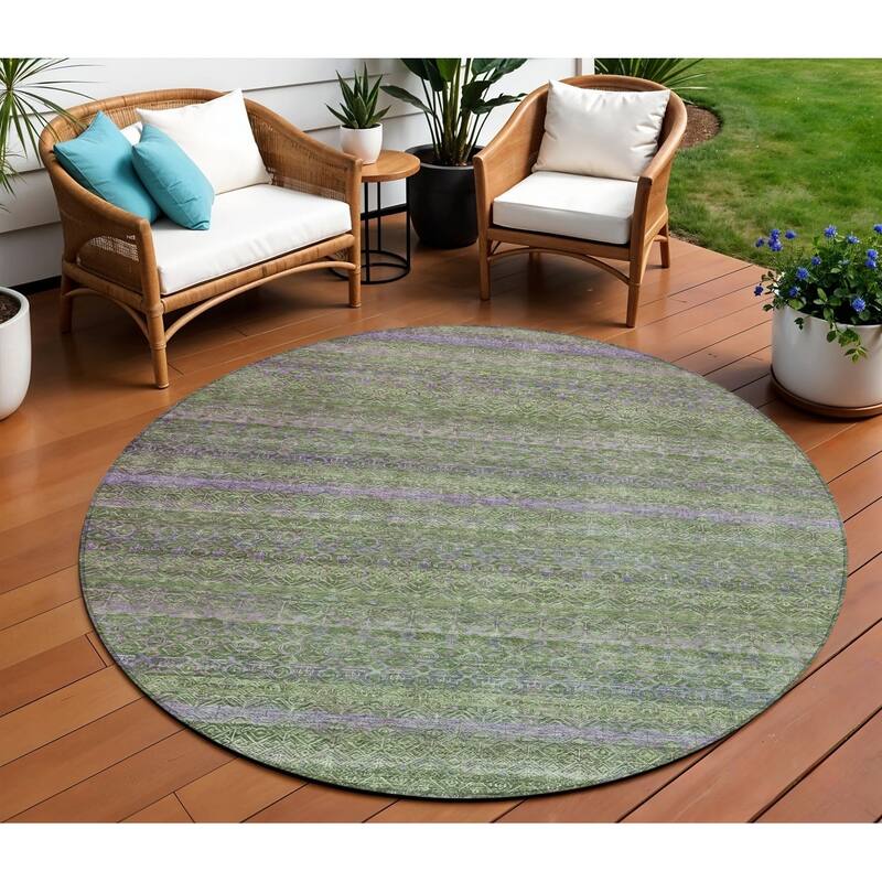 HomeRoots Striped Transitional Rectangle Outdoor Rug - 8' Round