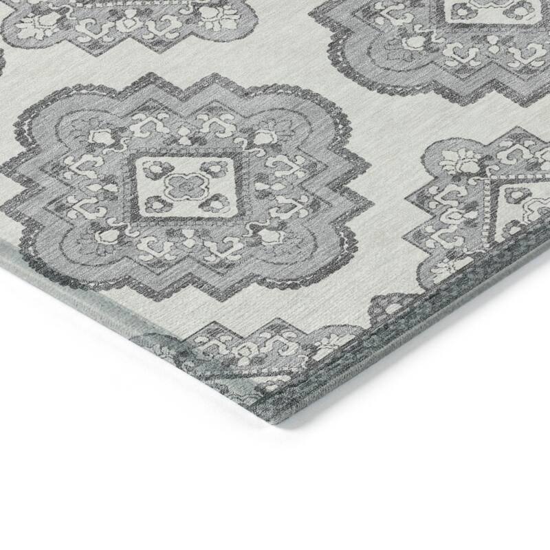 HomeRoots Medallion Transitional Rectangle Outdoor Rug