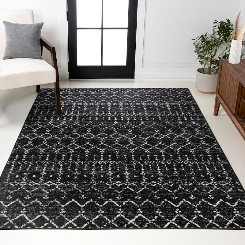 JONATHAN Y Modern HYPE Boho Vintage Diamond Area Rug - 4 X 6 - Black/Ivory