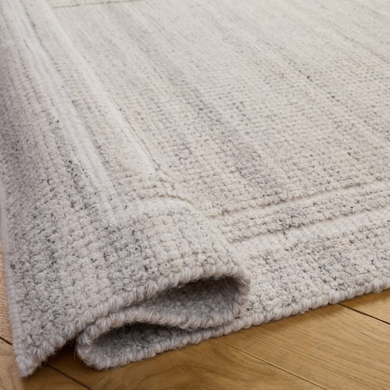 SAFAVIEH Handmade Natura Ausma Wool Rug