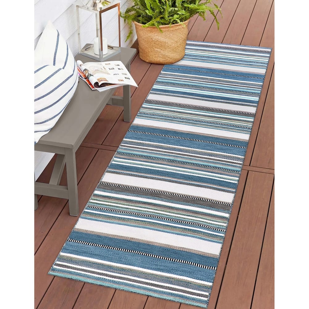 Liora Manne Sonoma Malibu Stripe Hand-woven Indoor/ Outdoor Area Rug
