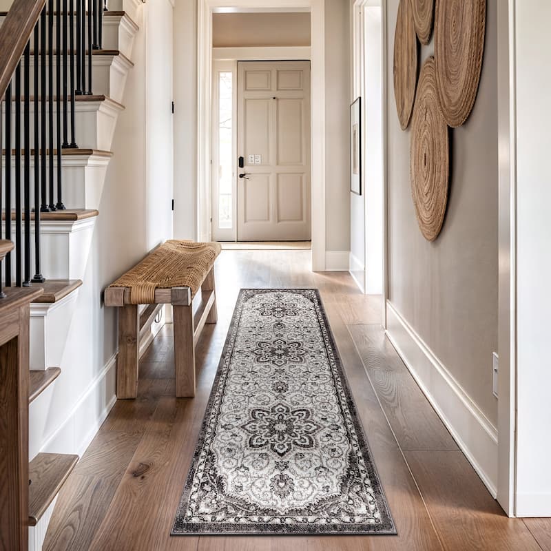 Traditional Medallion Area Rug