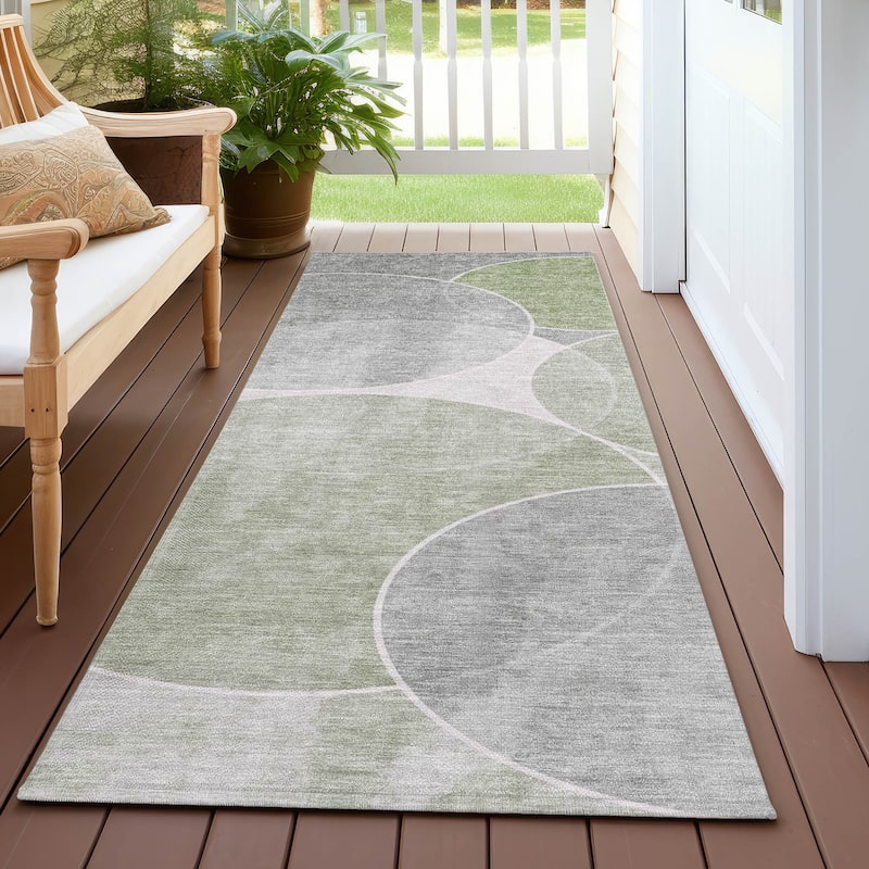 Machine Washable Indoor/ Outdoor Abstract Circles Chantille Rug - Aloe - 2'3" x 7'6"