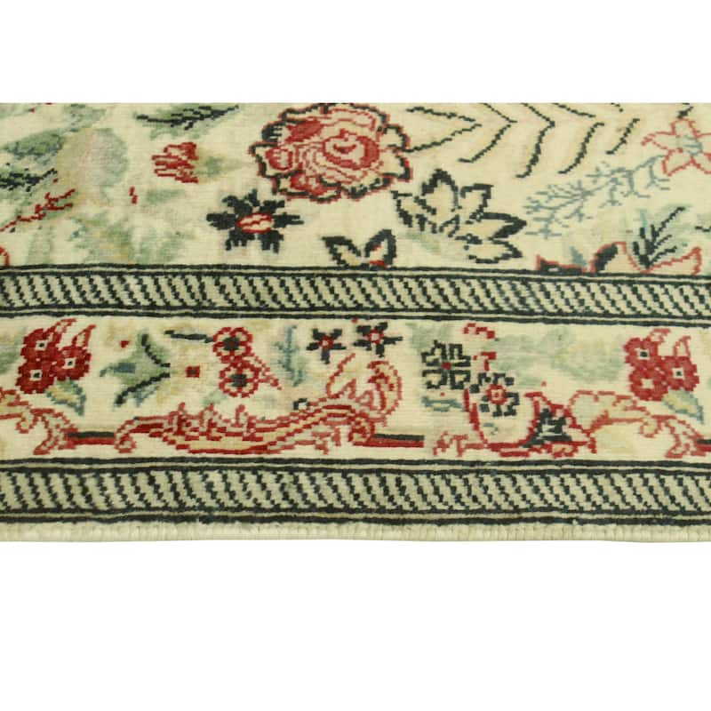 Pak-Persian Elianne Ivory /Lt. Green Runner - 2'8" x 9'11"