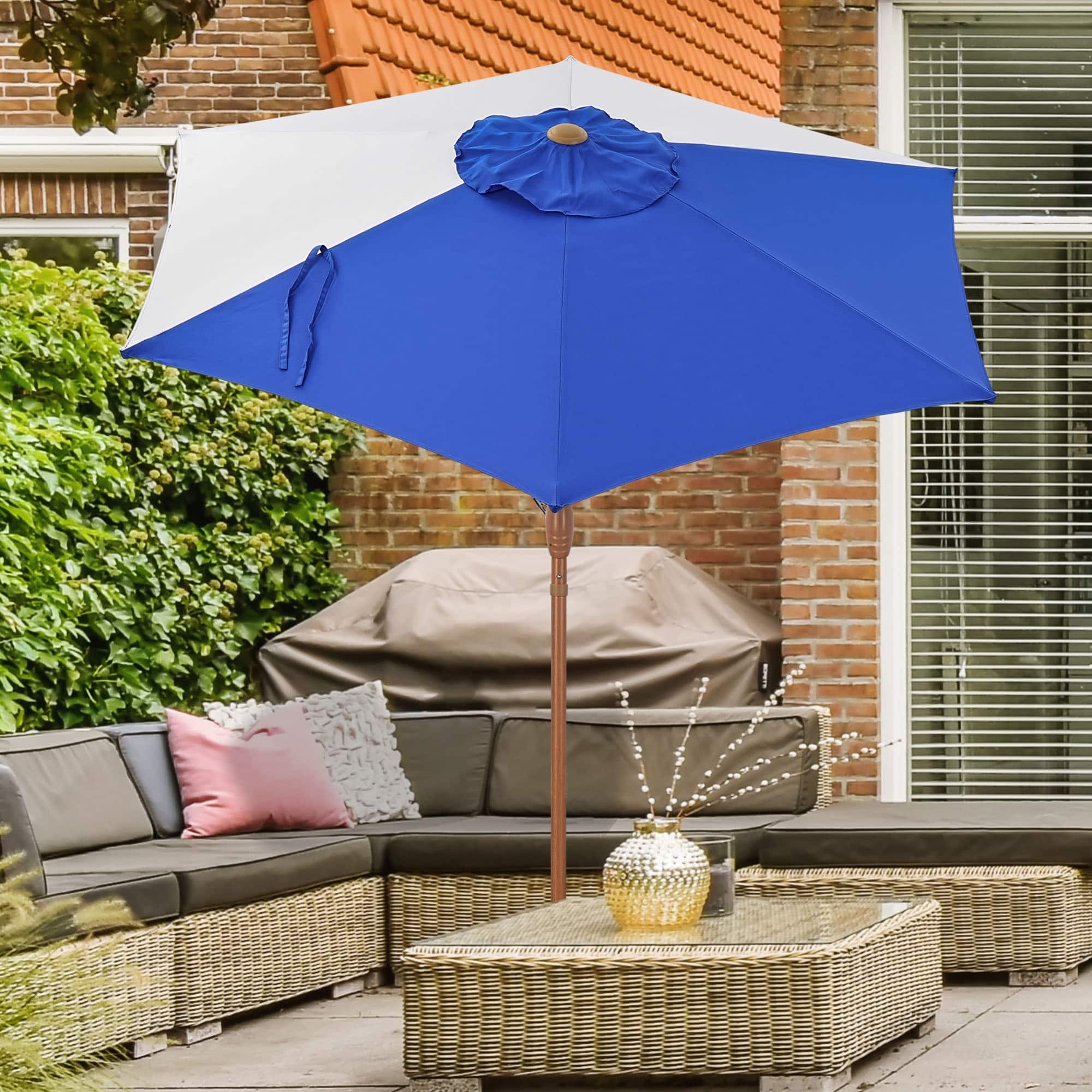 7.5 ft patio umbrella with crank and tilt Best Choice Products 7.5ft Heavy-Duty Outdoor Market w/ Push Button Tilt, Easy coated pole and ribs deliver strength Patio Umbrella Tilt & Crank