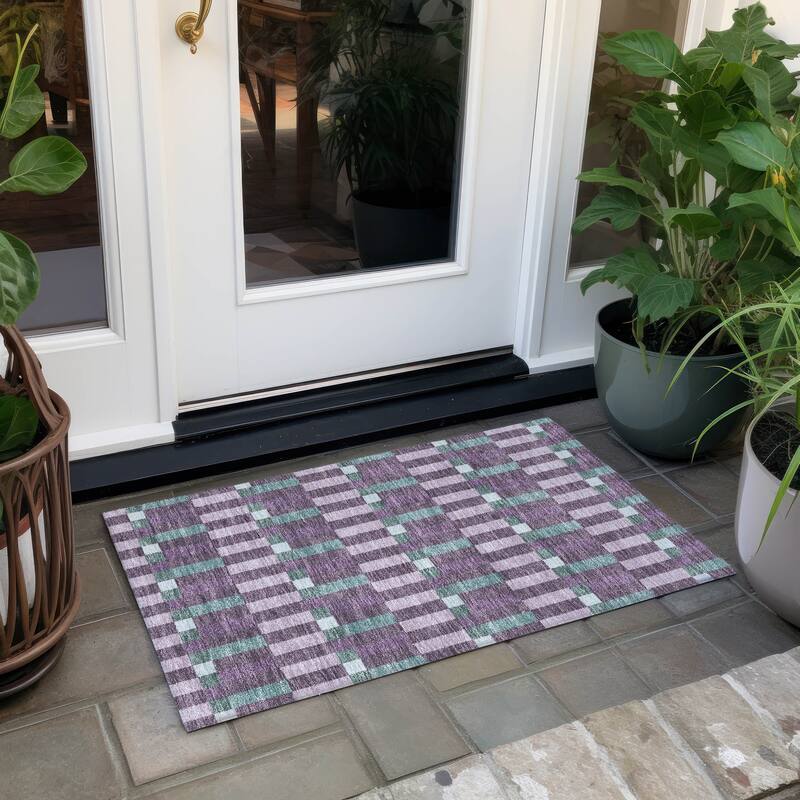 Machine Washable Indoor/ Outdoor Modern Chanute Chantille Rug - Plum - 1'8" x 2'6"