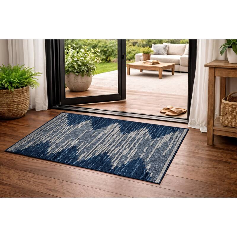 World Rug Gallery Indoor/Outdoor High-Low Textured Area Rug, Geometric Easy-Clean Patio Rug - 2' x 3'