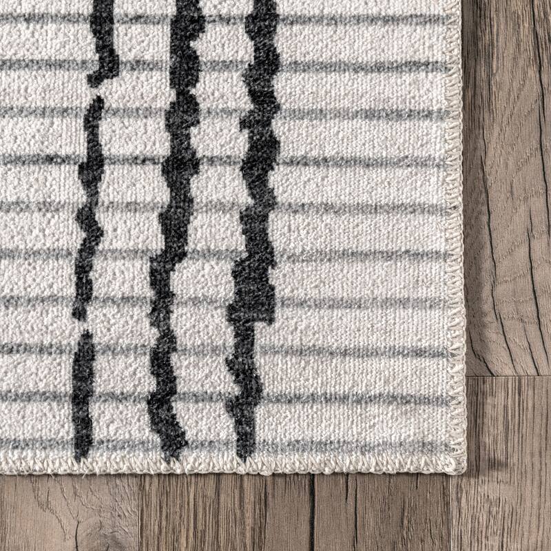 Nuloom Leo SpinClean Geometric Striped Machine Washable Area Rug