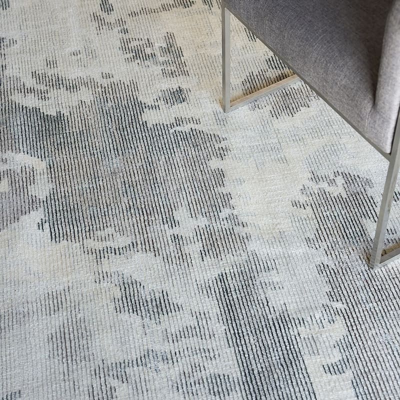 EXQUISITE RUGS Mineral Hand-loomed Wool/Bamboo Silk Beige Area Rug.