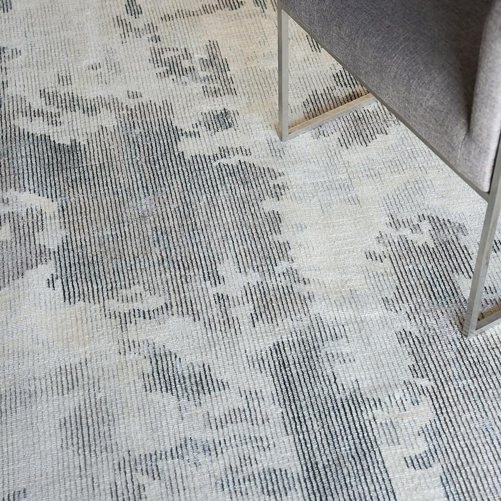 EXQUISITE RUGS Mineral Hand-loomed Wool/Bamboo Silk Beige Area Rug.