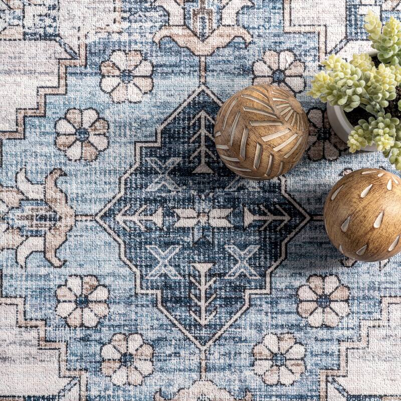 Nuloom Noemie SplashGuard Vintage Medallion Machine Washable Area Rug