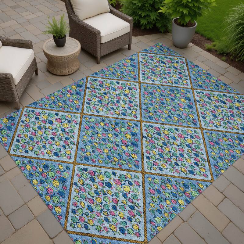 Machine Washable Indoor/ Outdoor Diamond Fish Chantille Rug