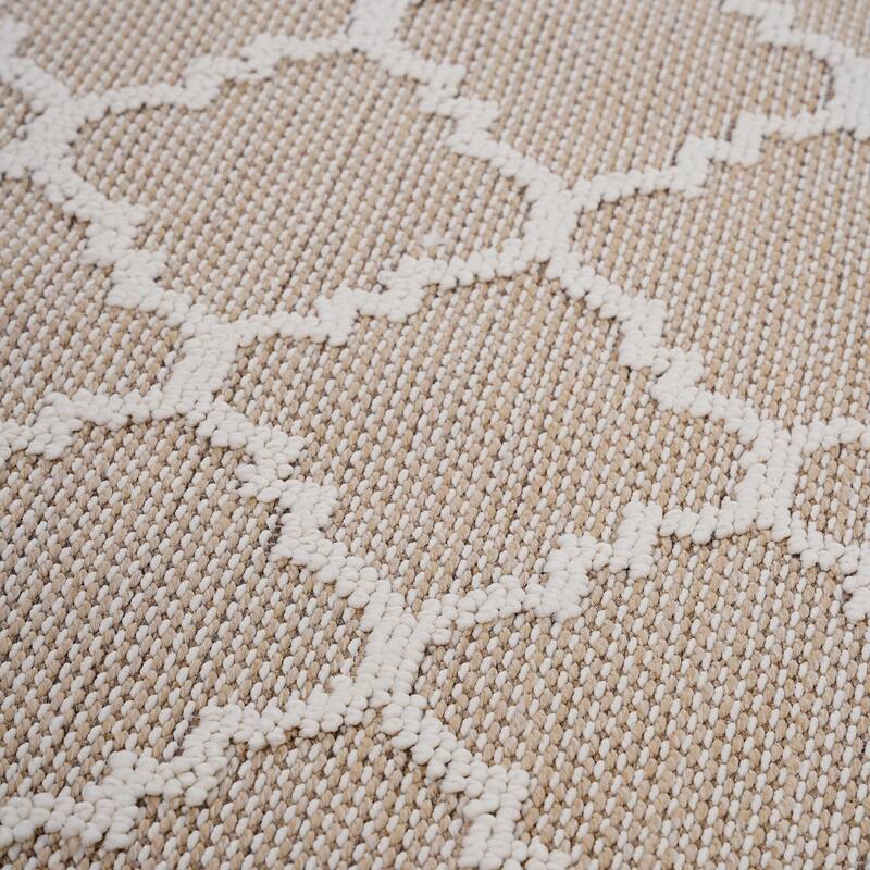 Guros Collection Ivory / Trellis Indoor / Outdoor Non-Shedding Area Rug