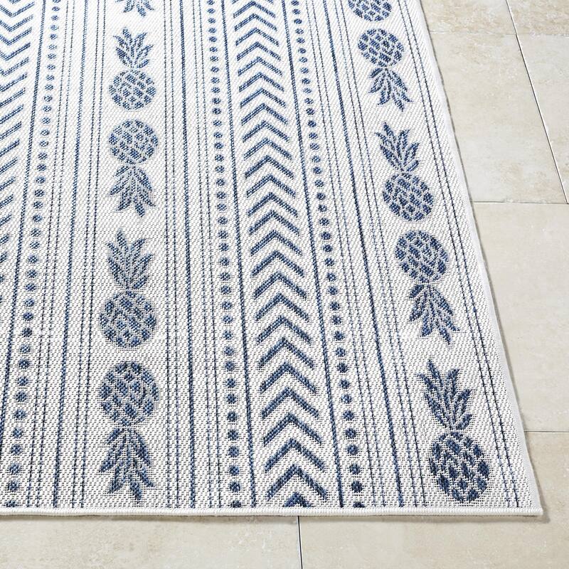 Livabliss Eagean Traditional Indoor/Outdoor Area Rug